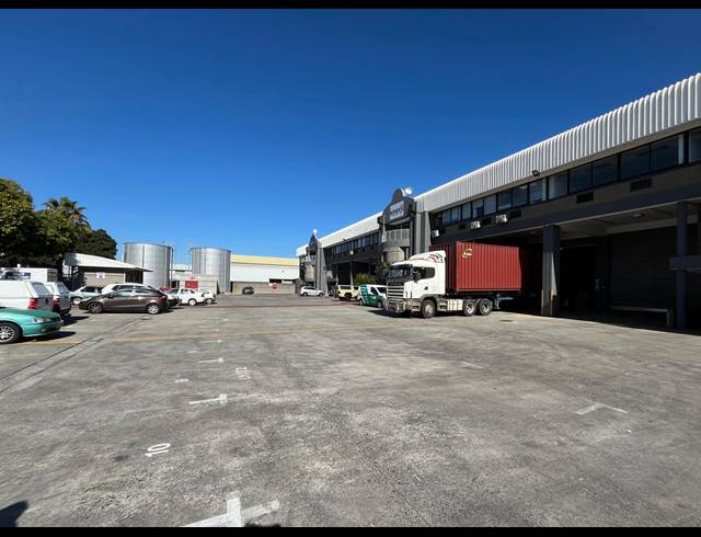 2,618.50M² WAREHOUSE TO LET IN EPPING INDUSTRIAL